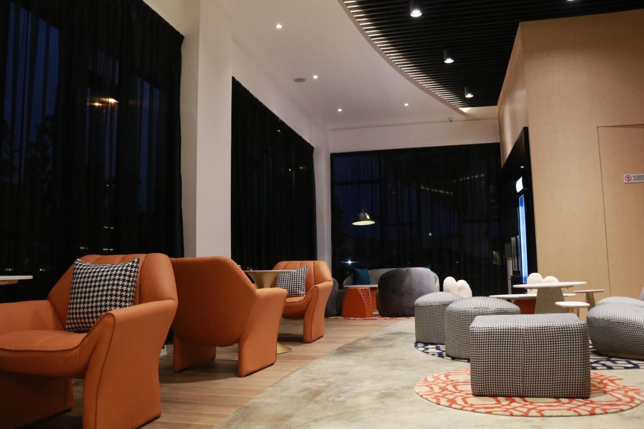 Otel Hotel Suite Sibu Exterior photo