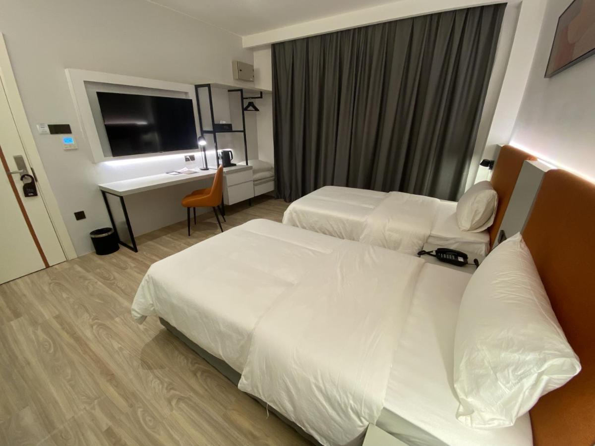 Otel Hotel Suite Sibu Exterior photo